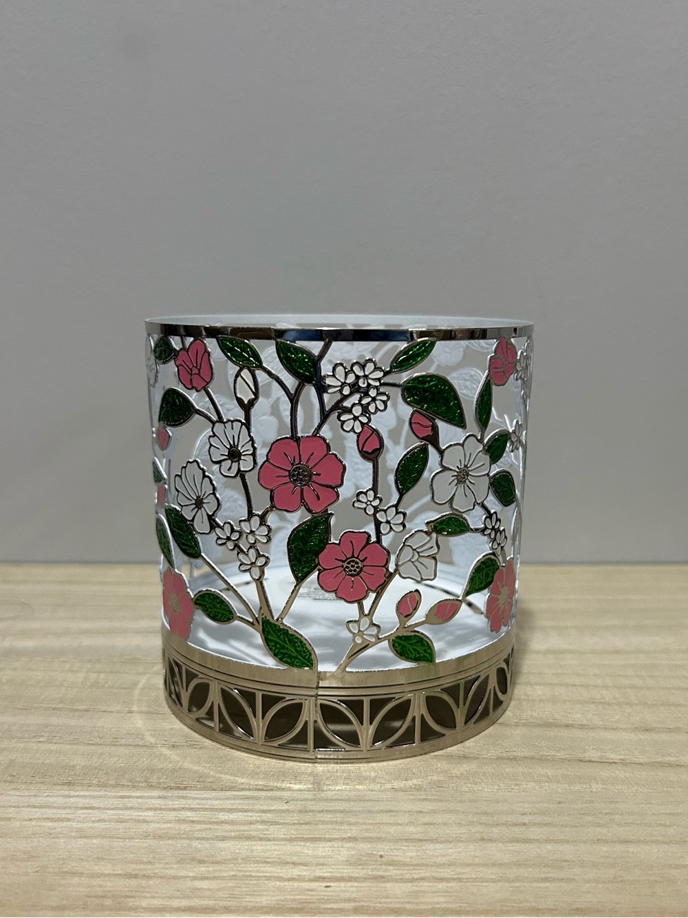 NEW Bath & Body Works Pink + White Enamel Floral 3-Wick Candle Holder